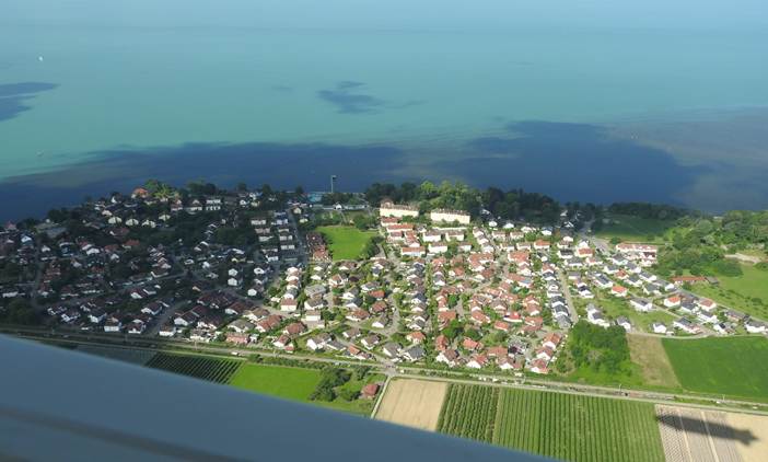 Ein Bild, das draußen, Natur, Küste, überschauend enthält.
Automatisch generierte Beschreibung