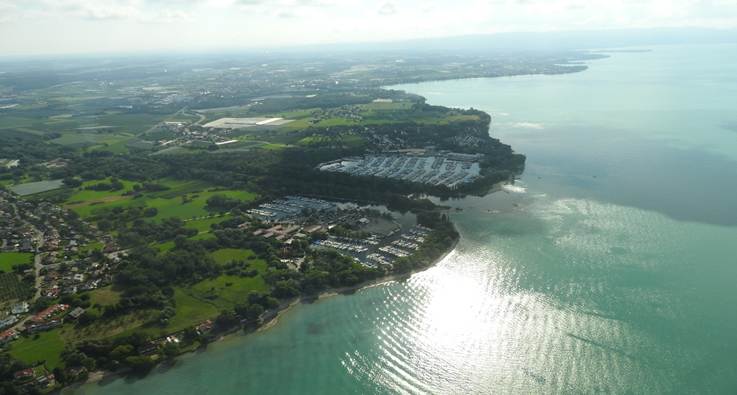 Ein Bild, das Wasser, Natur, draußen, Himmel enthält.
Automatisch generierte Beschreibung