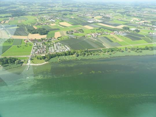 Ein Bild, das Berg, draußen, Natur, überschauend enthält.
Automatisch generierte Beschreibung