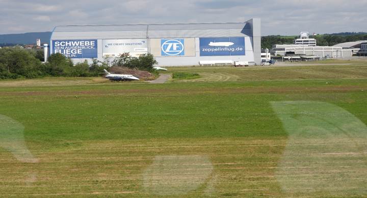 Ein Bild, das Text, Gras, draußen, Himmel enthält.
Automatisch generierte Beschreibung